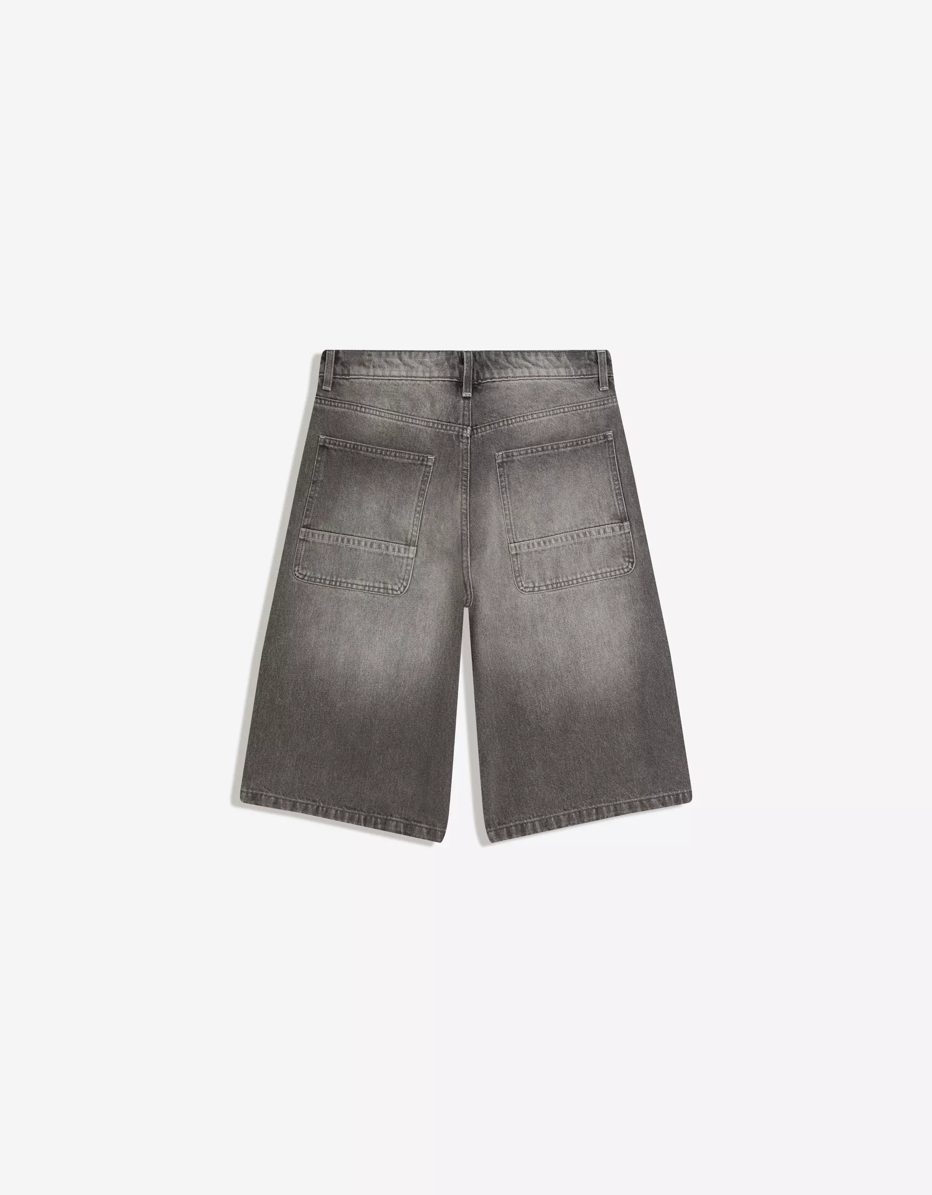 Bershka Bermuda Jean Skater — Silver