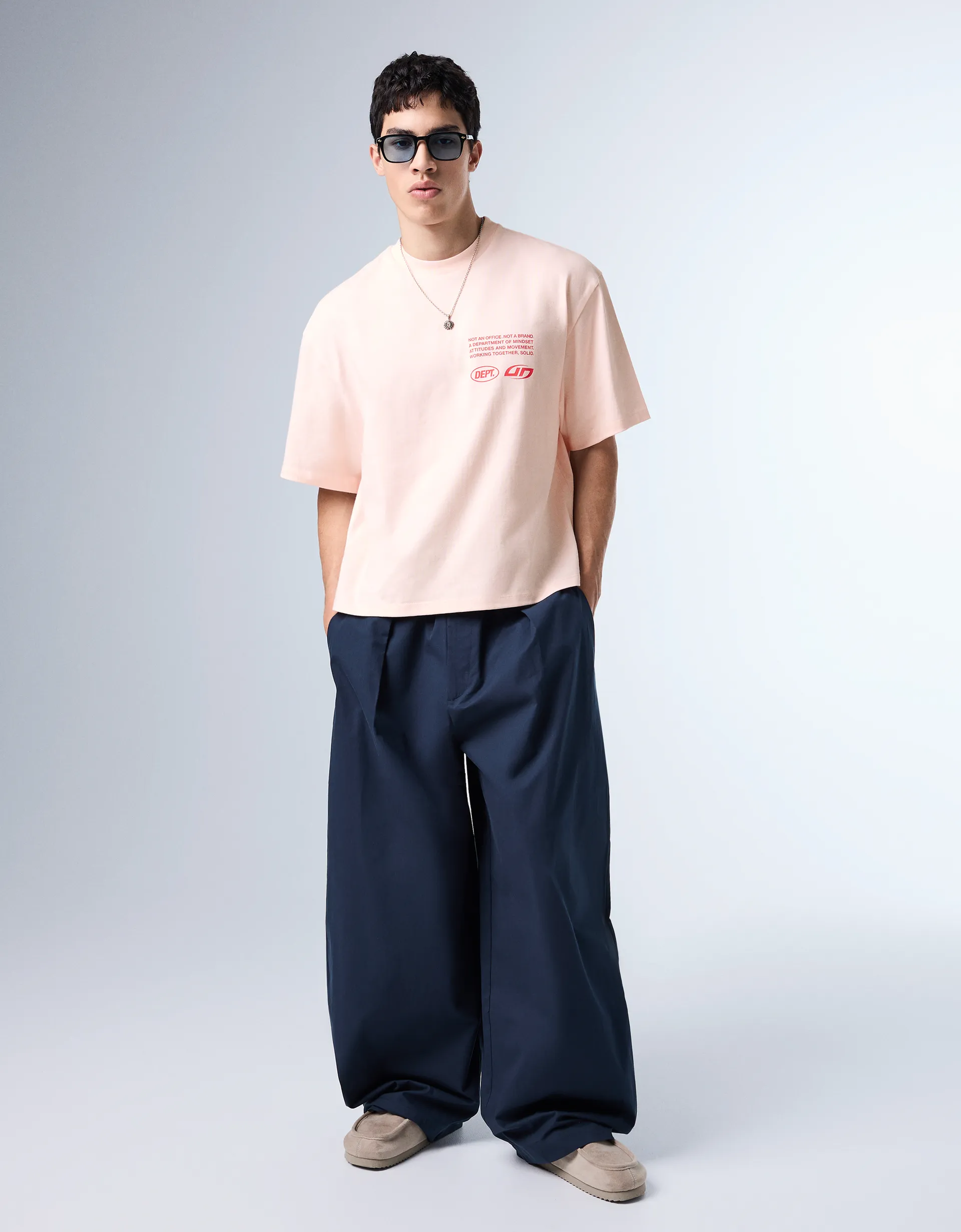 Bershka Boxy street lettering T-shirt — Pink