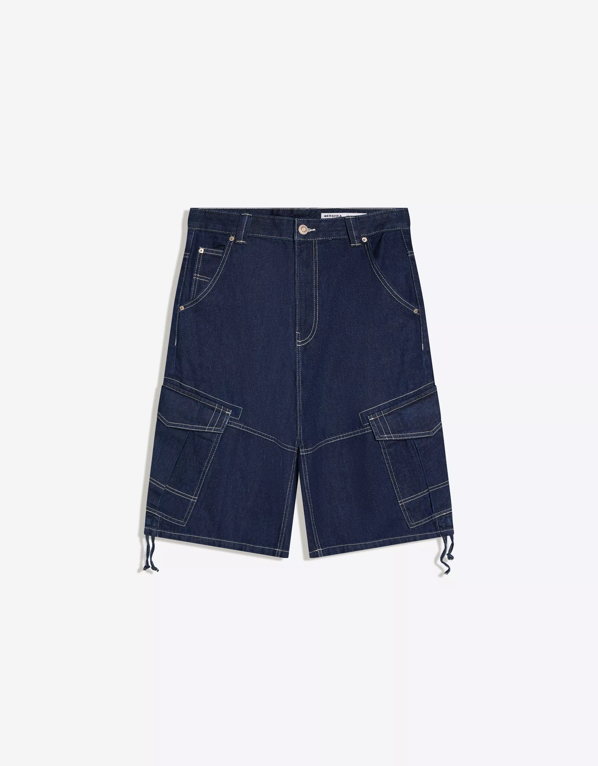 Bershka Denim cargo parachute Bermuda shorts — Navy