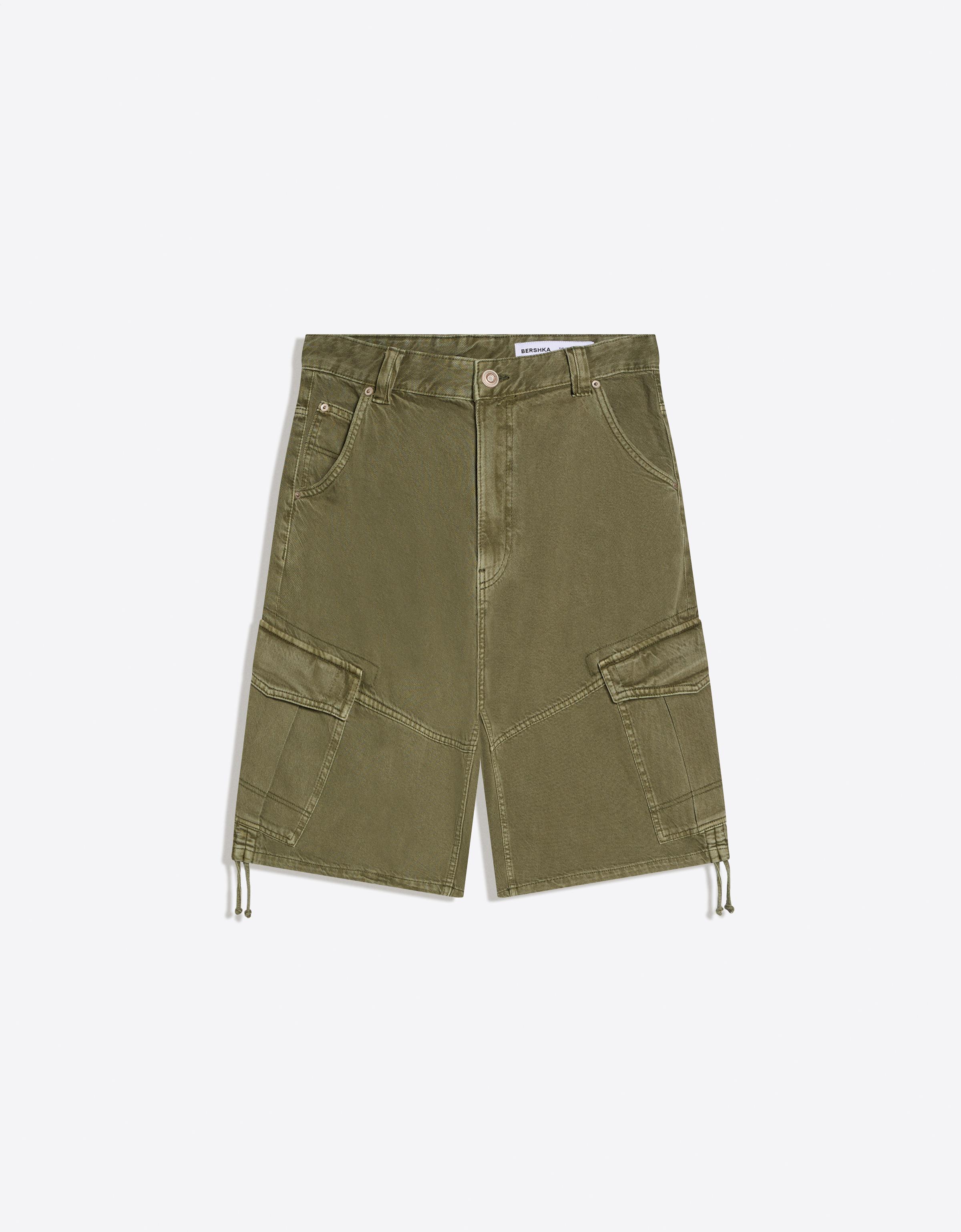 Bershka Denim cargo parachute Bermuda shorts — Olive
