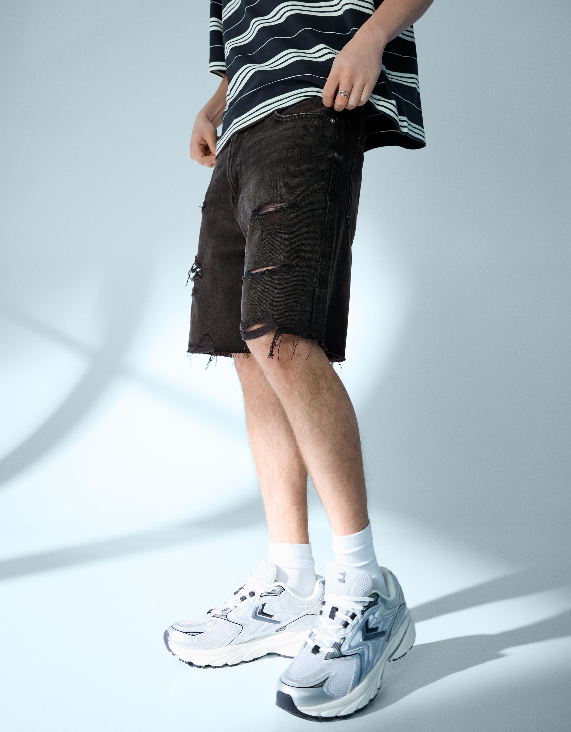 Bershka Ripped Denim Bermuda Shorts — Noir