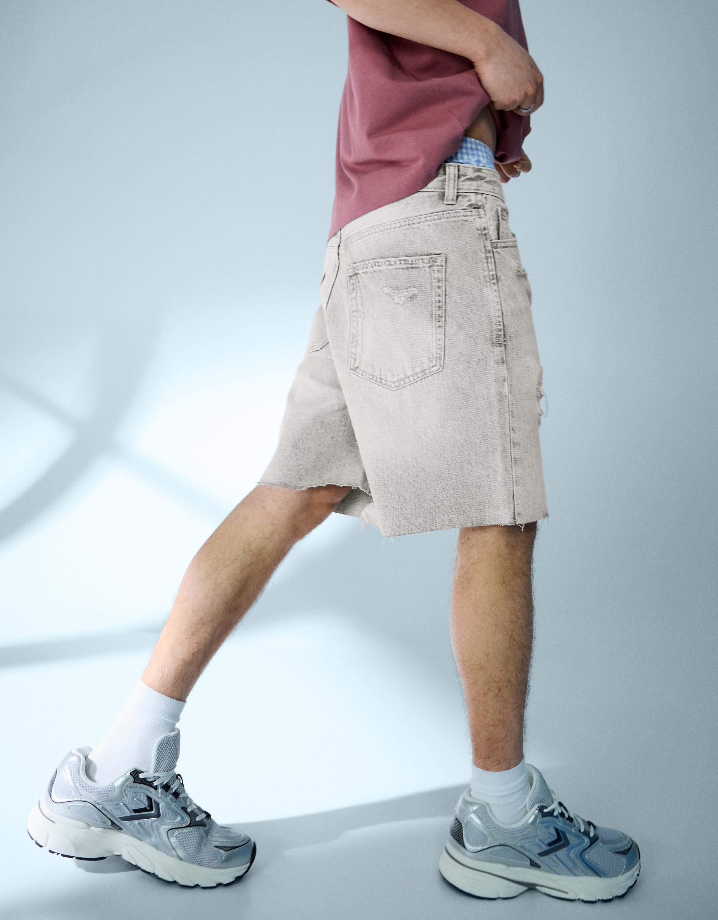Bershka Ripped Denim Bermuda Shorts — Gris