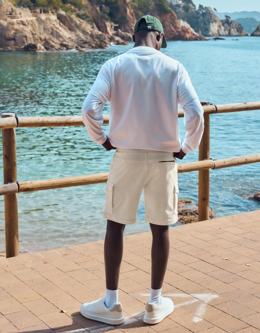 Bershka Regular Cargo Bermuda — White