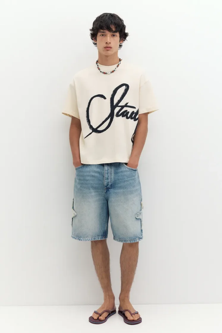 Pull&Bear T-shirt STWD graffiti — Ivory