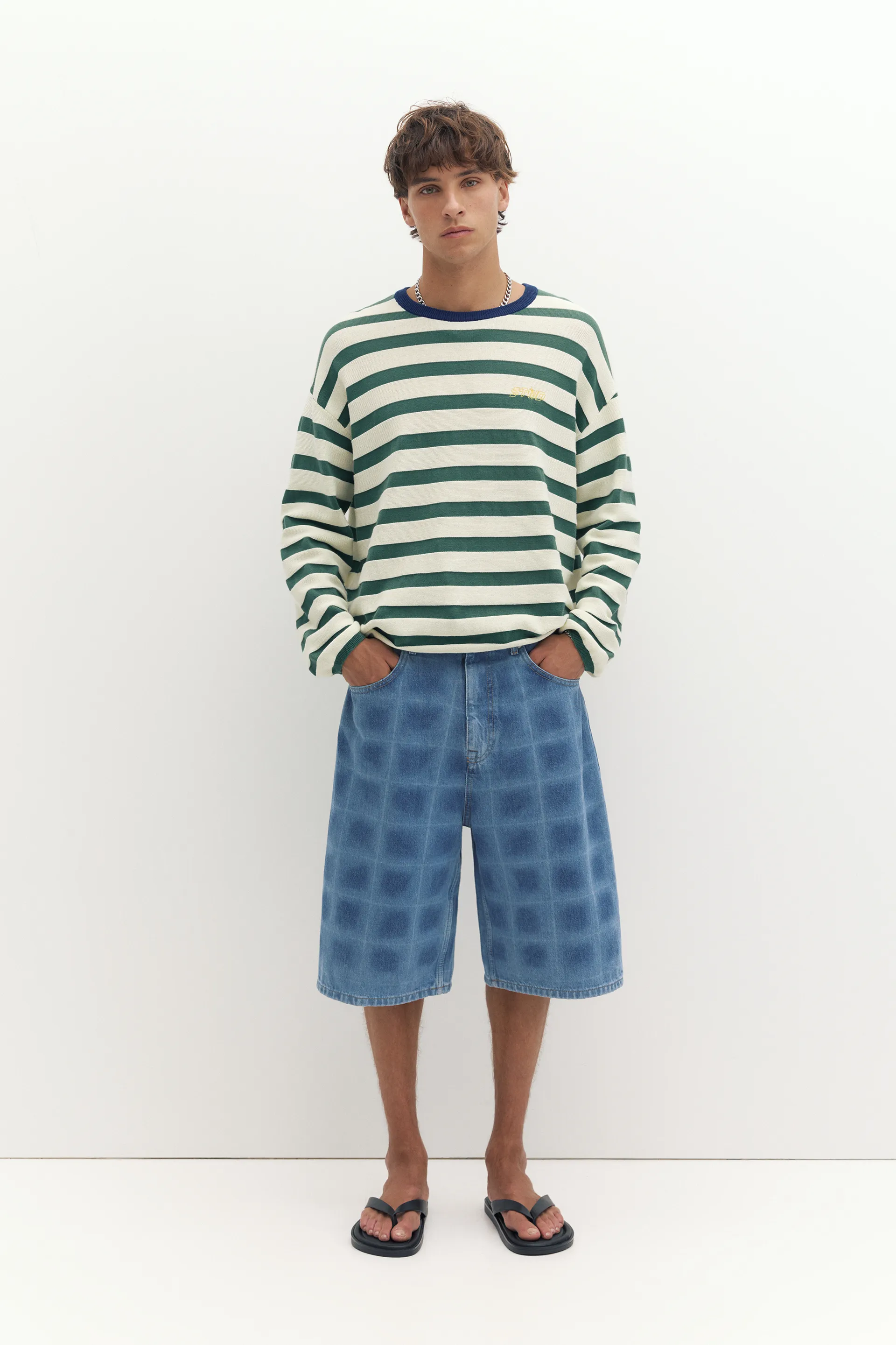 Pull&Bear Bermuda en jean skater imprimé laser — Sky Blue