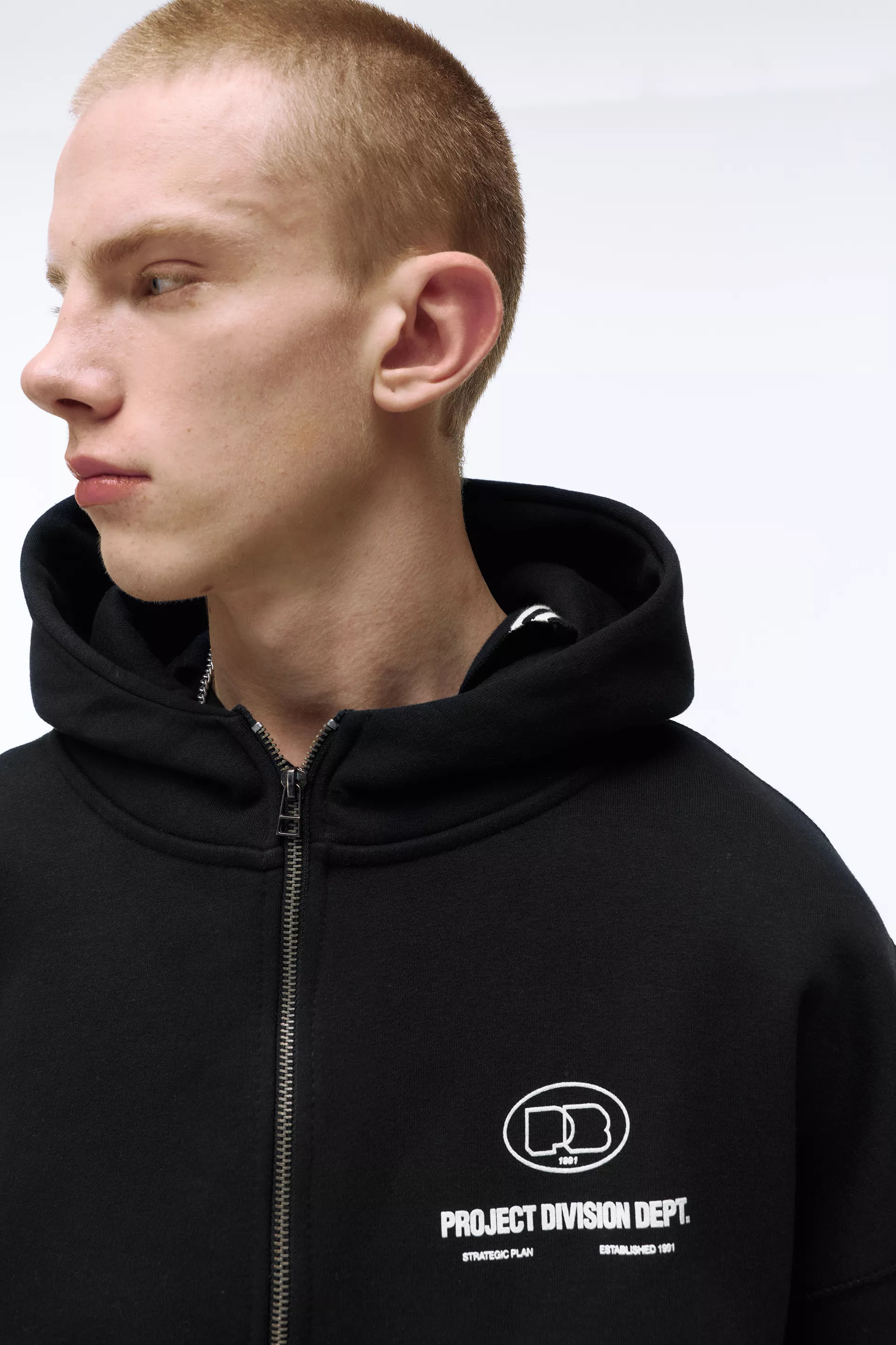 Pull&Bear Hoodie with zipper — Black