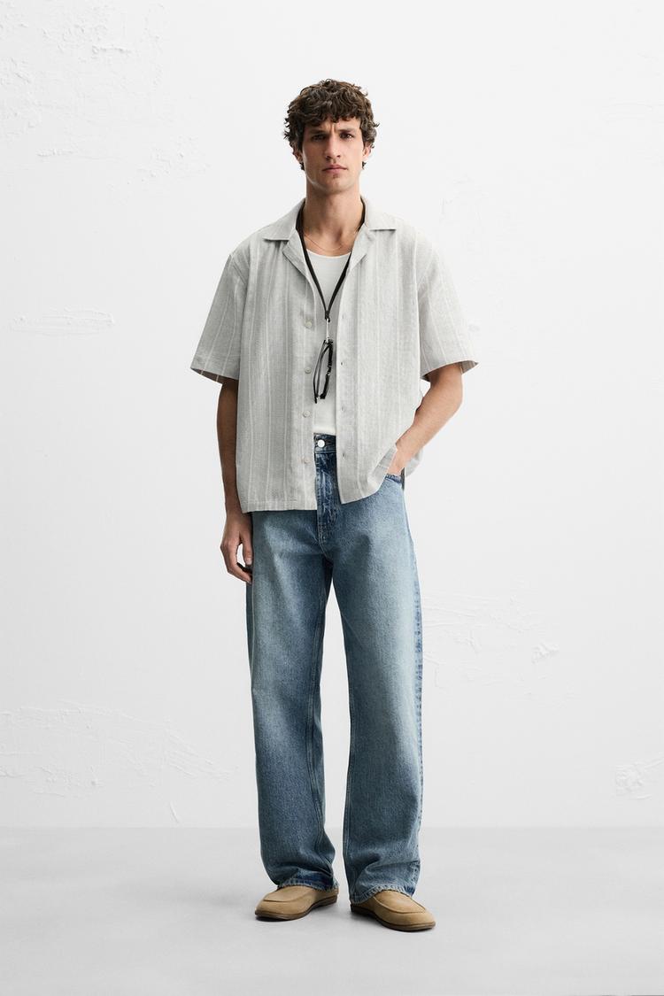 Chemise à rayures boutonnée