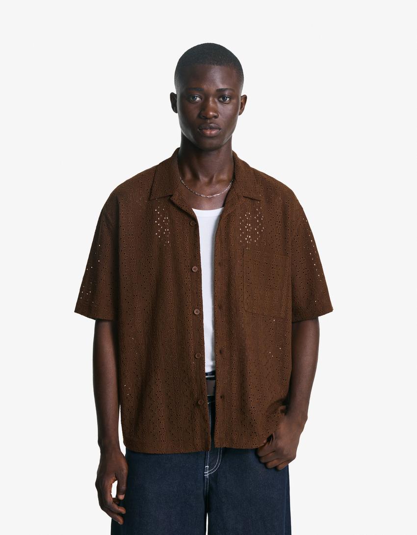 Chemise à col camp texturée