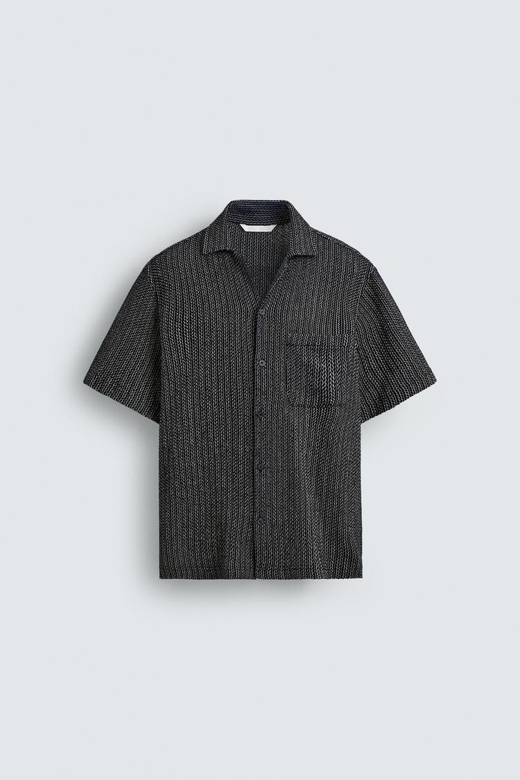 Chemise à col camp texturée