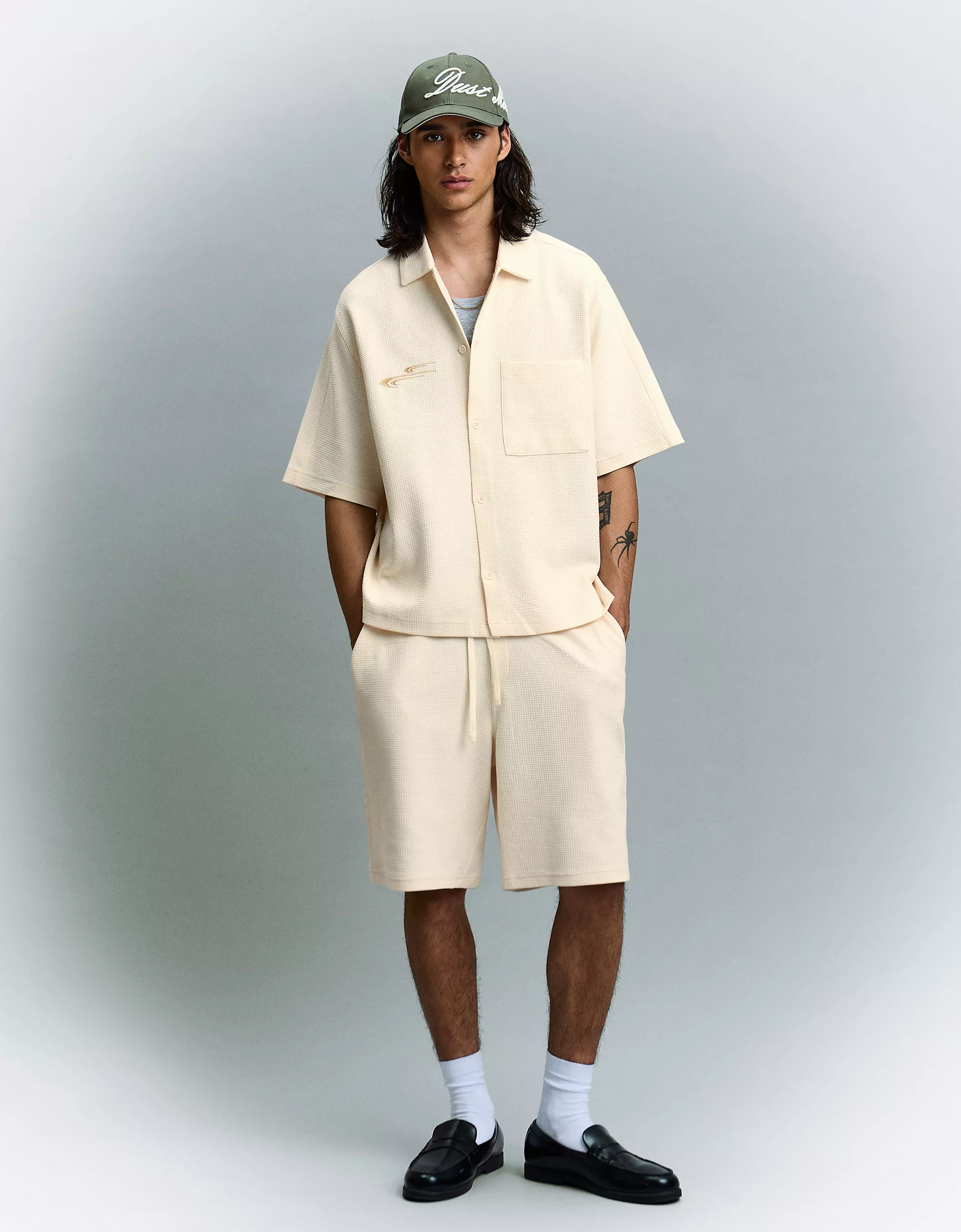 Bershka Seamed Short Sleeve Shirt — Blanc cassé