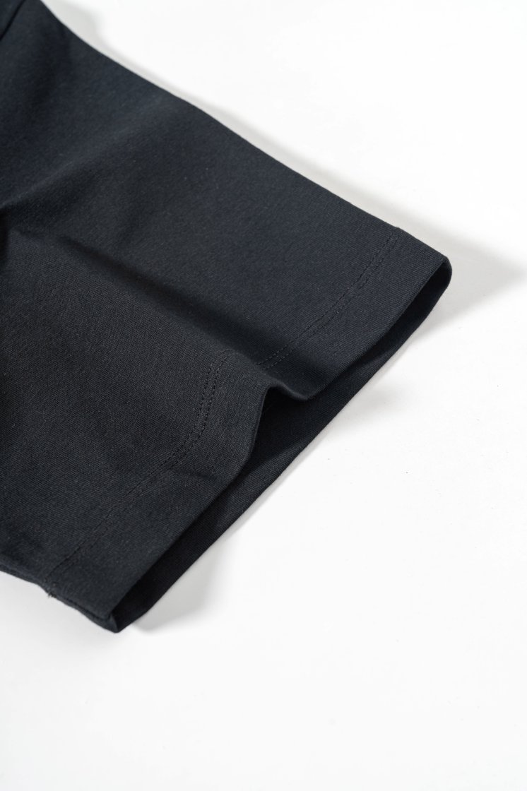 Pullshka Graphic Print T-Shirt — Black