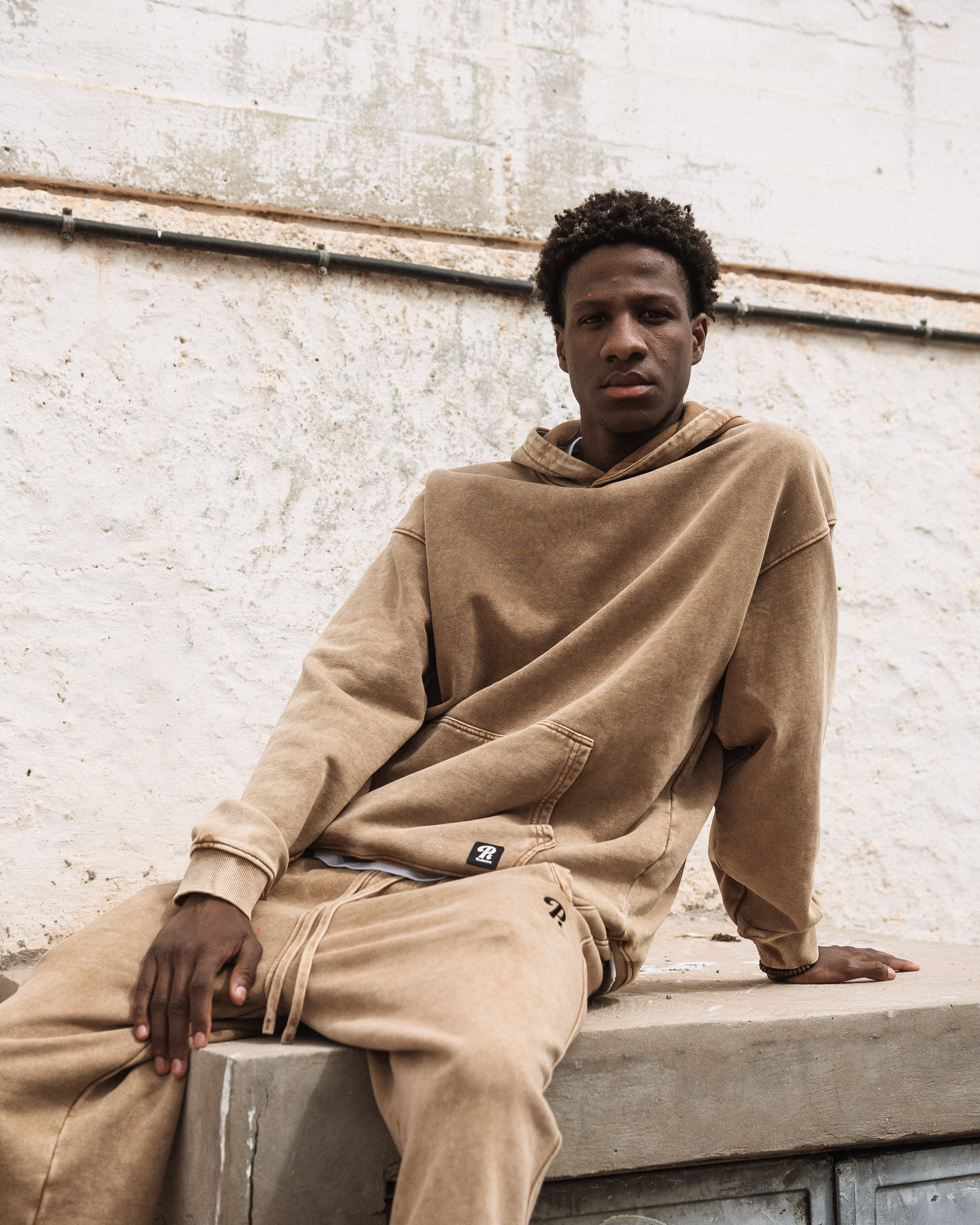Pullshka Washed Jogger Sweatpants Coffee — Yellow
