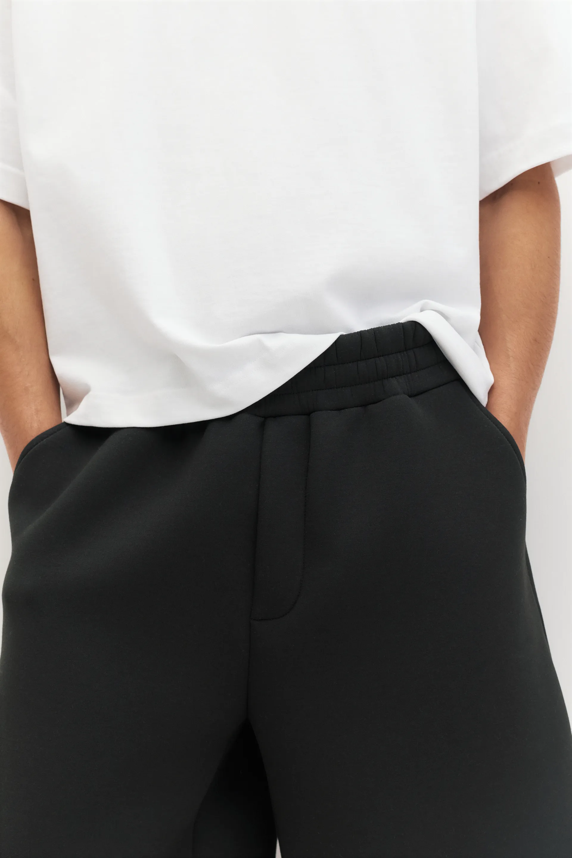 Pull&Bear Neoprene Look Jogger Shorts — Black