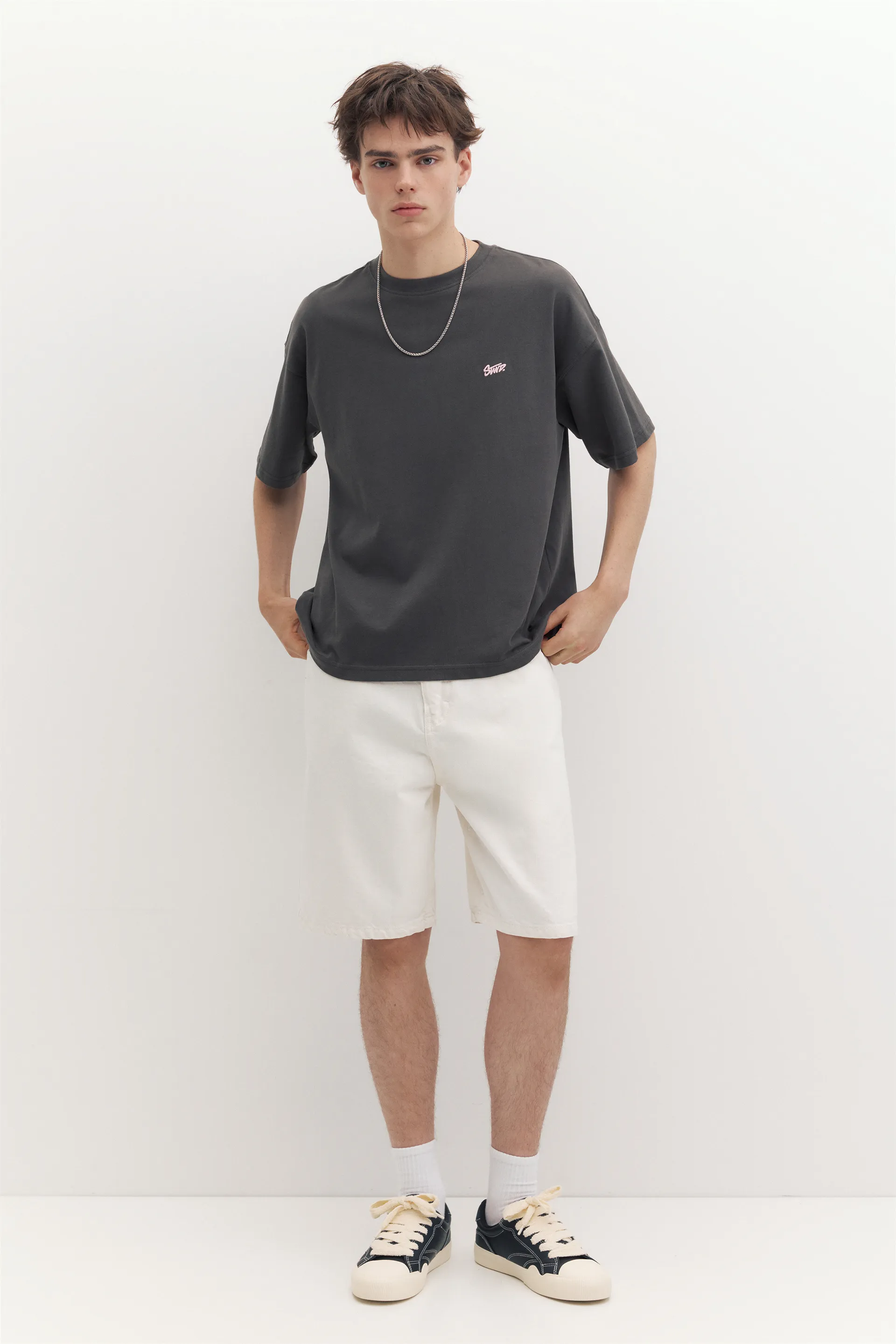 Pull&Bear Boxy STWD Logo T-Shirt — Grey