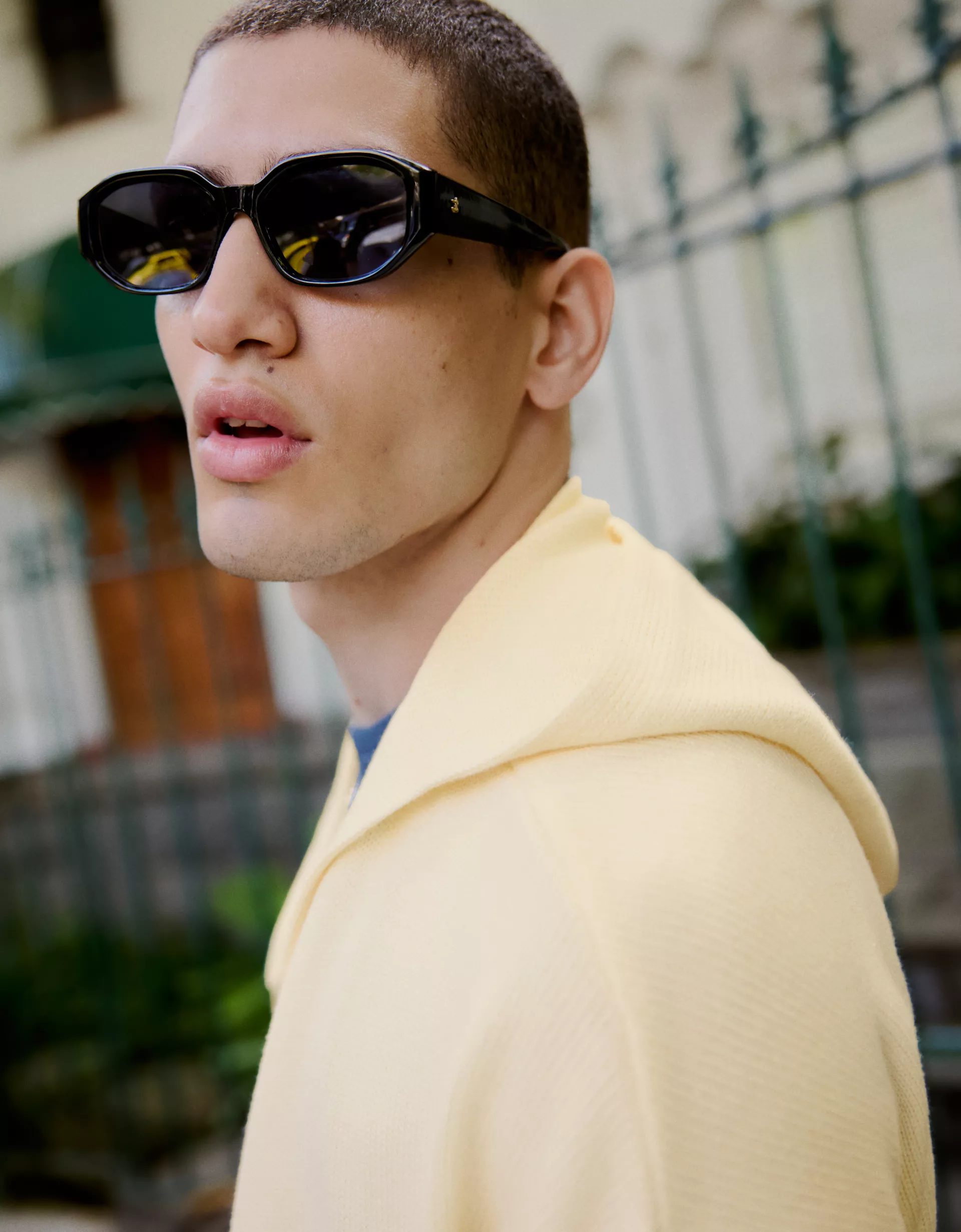 Bershka Veste à capuche imprimée — Cream