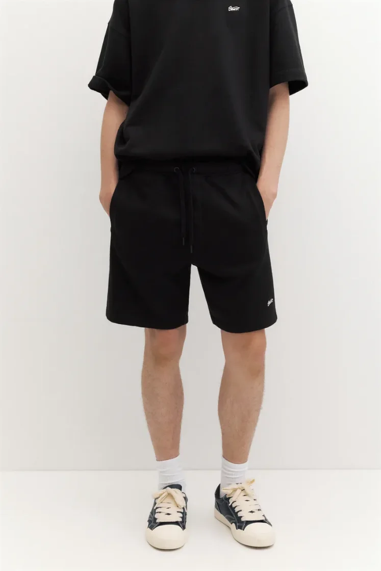 Pull&Bear STWD jogger Bermuda shorts — Black