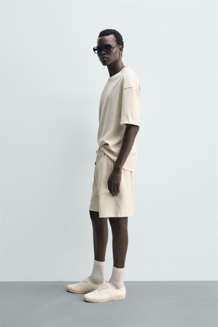 Zara SHORT DE JOGGING RELAXED FIT INTERLOCK — Blanc cassé