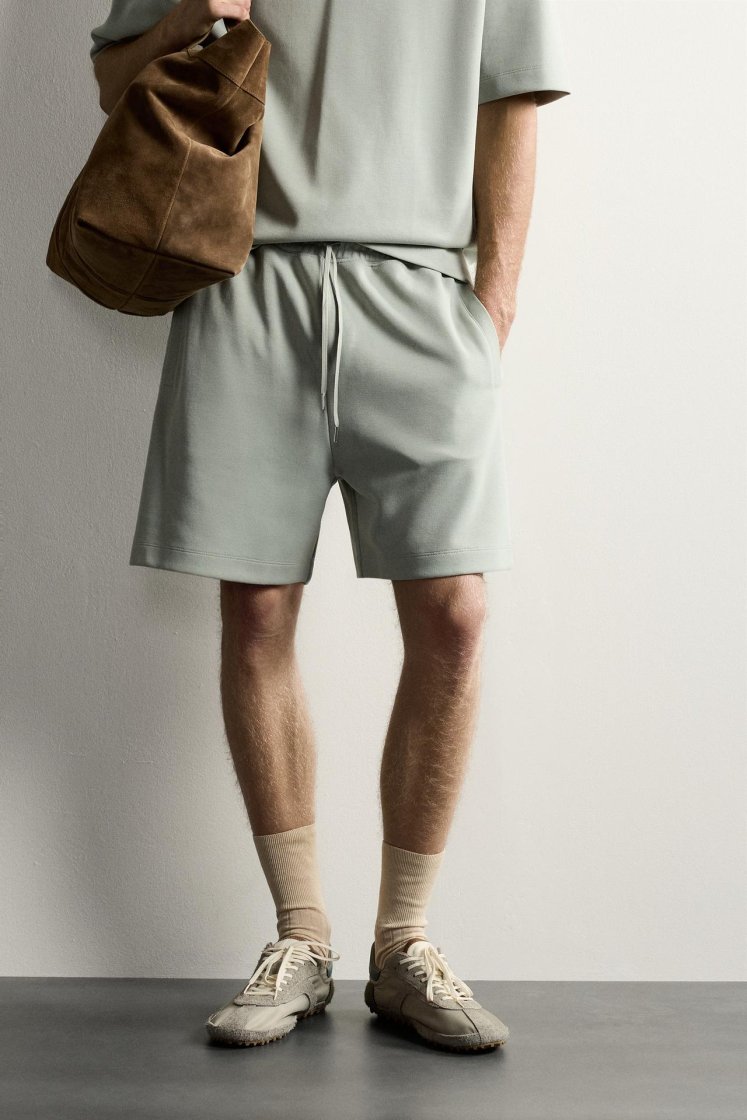 Zara SHORT DE JOGGING RELAXED FIT INTERLOCK — vert délavé