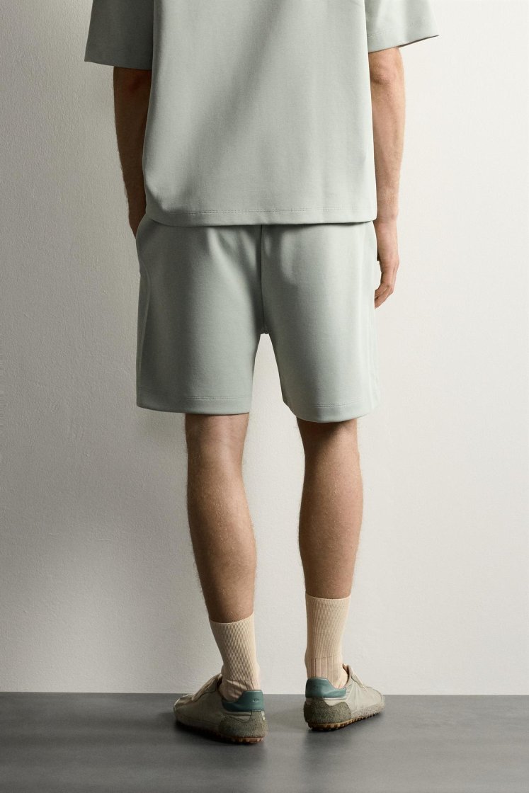 Zara SHORT DE JOGGING RELAXED FIT INTERLOCK — vert délavé