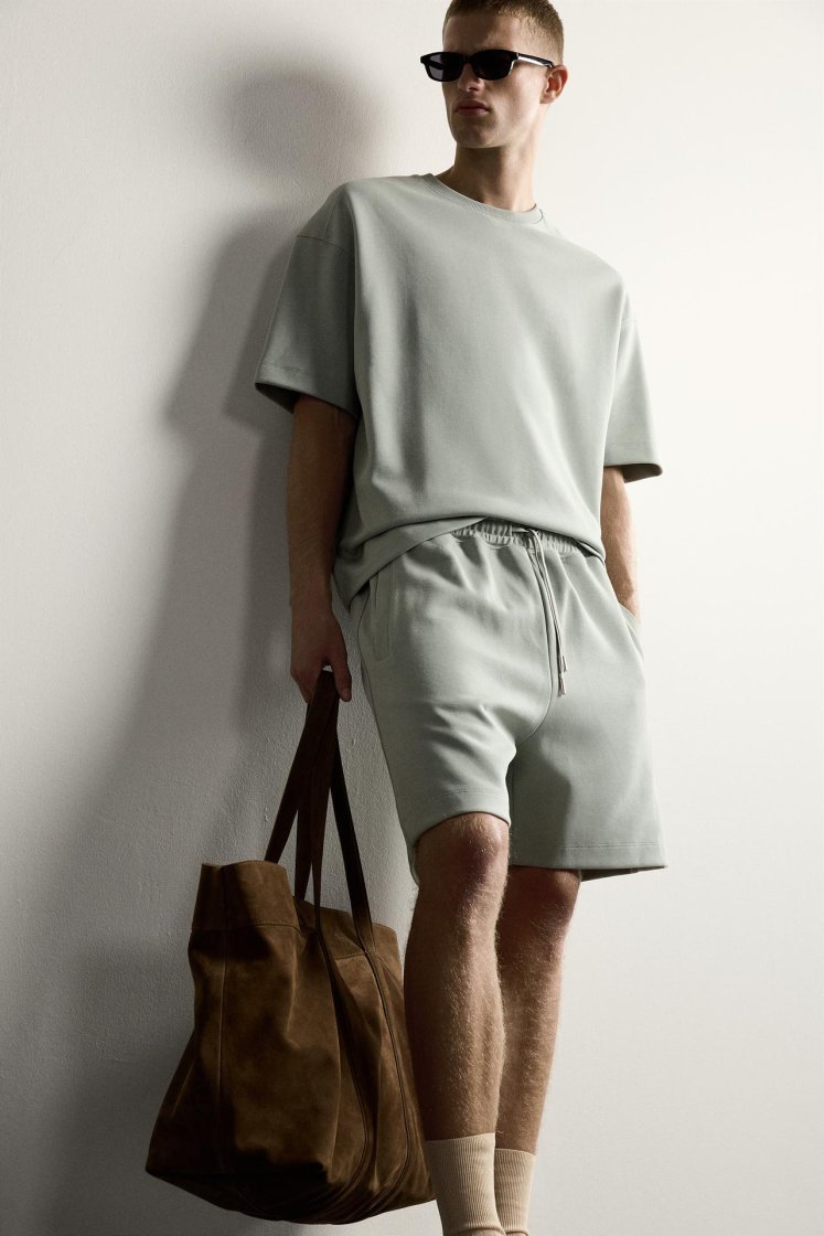 Zara SHORT DE JOGGING RELAXED FIT INTERLOCK — vert délavé