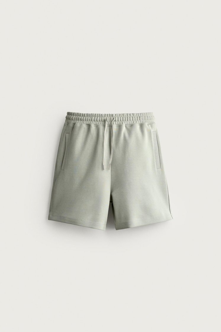 Zara SHORT DE JOGGING RELAXED FIT INTERLOCK — vert délavé