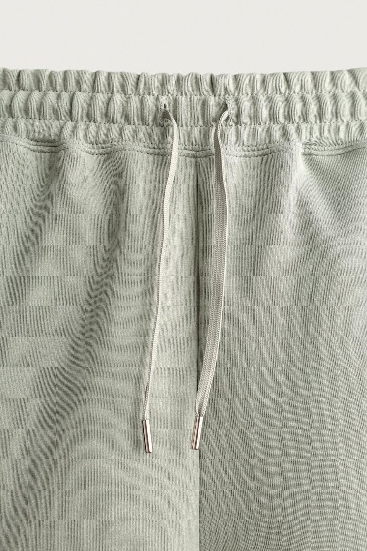 Zara SHORT DE JOGGING RELAXED FIT INTERLOCK — vert délavé