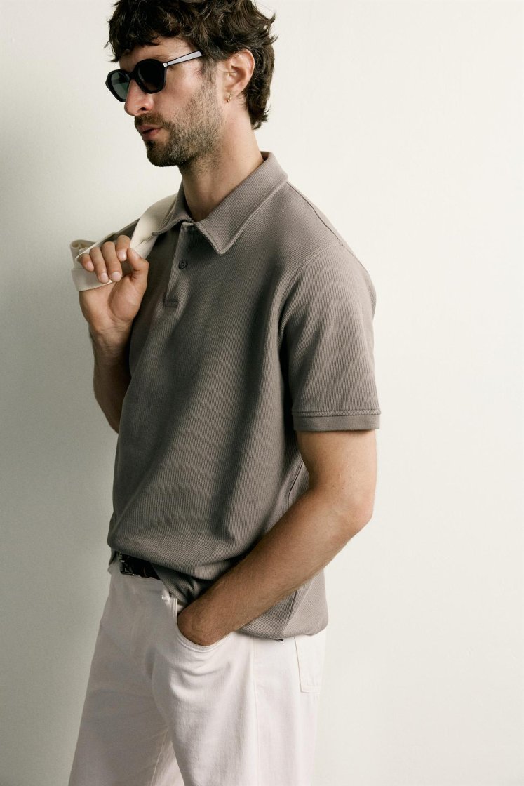Zara REGULAR FIT TEXTURED POLO SHIRT — Light brown