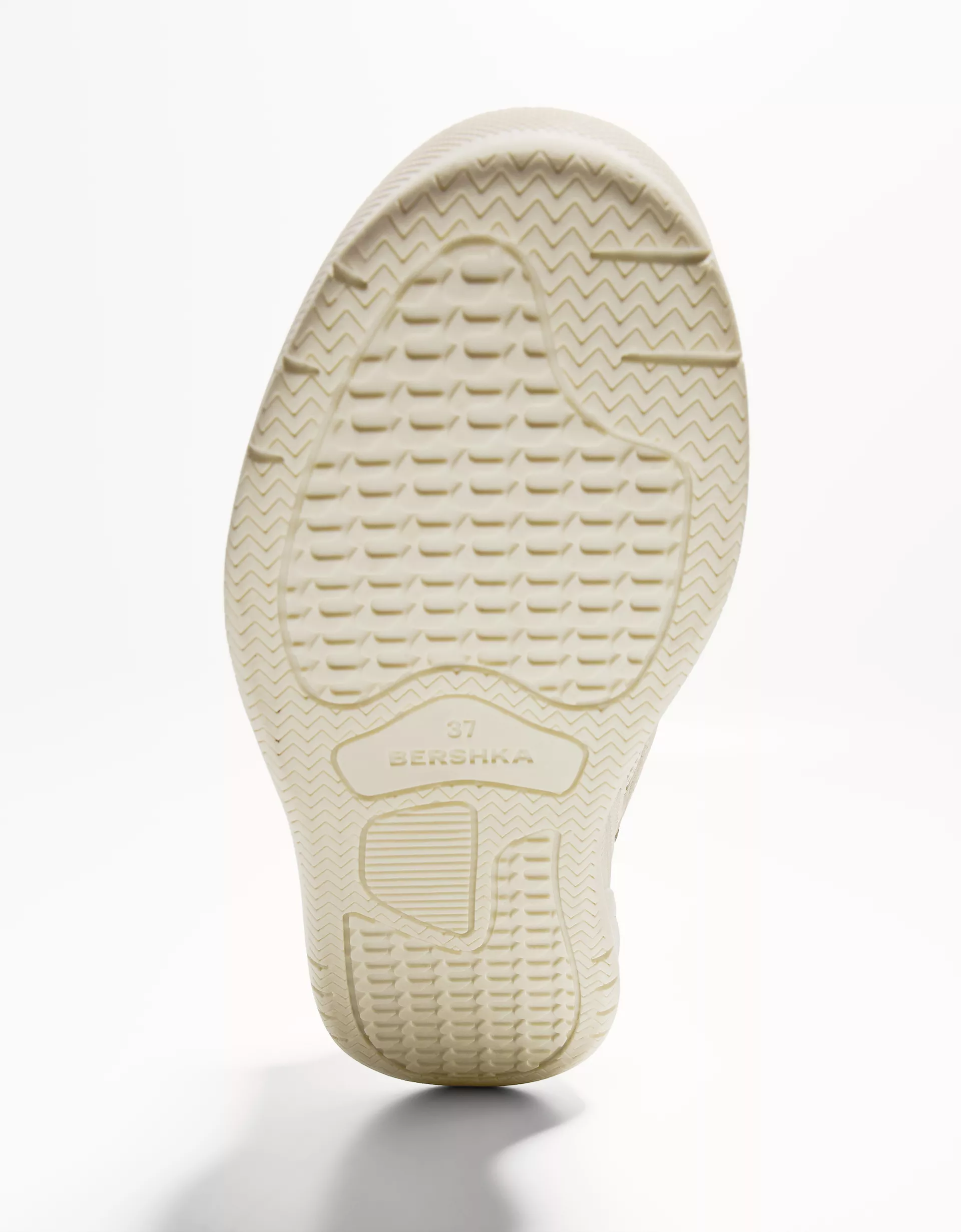 Bershka Skate Multi-Panel Sneakers — Off White