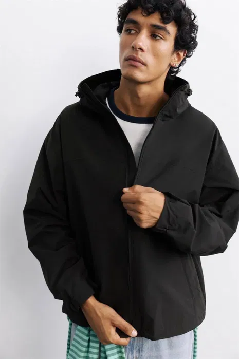 Pull&Bear Light Hooded Raincoat — Black