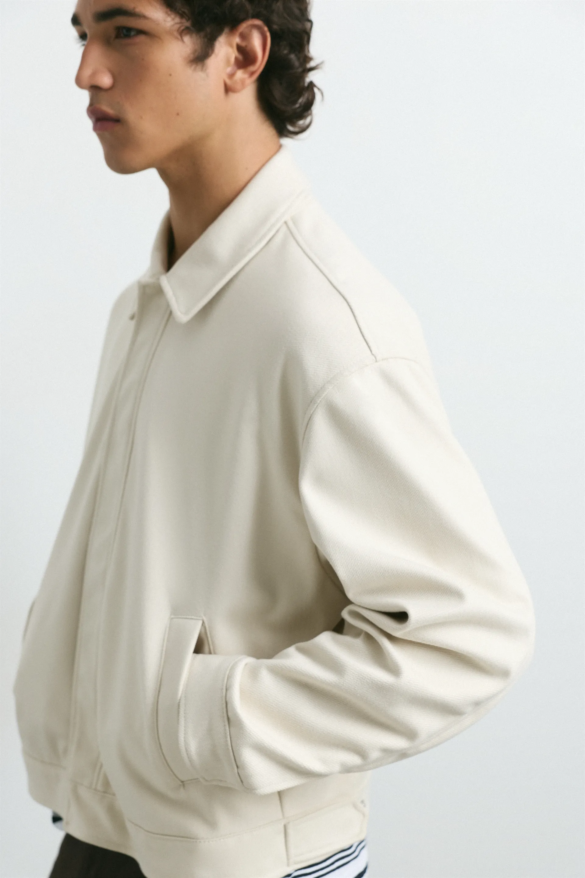 Pull&Bear Classic Trucker Jacket — Off white