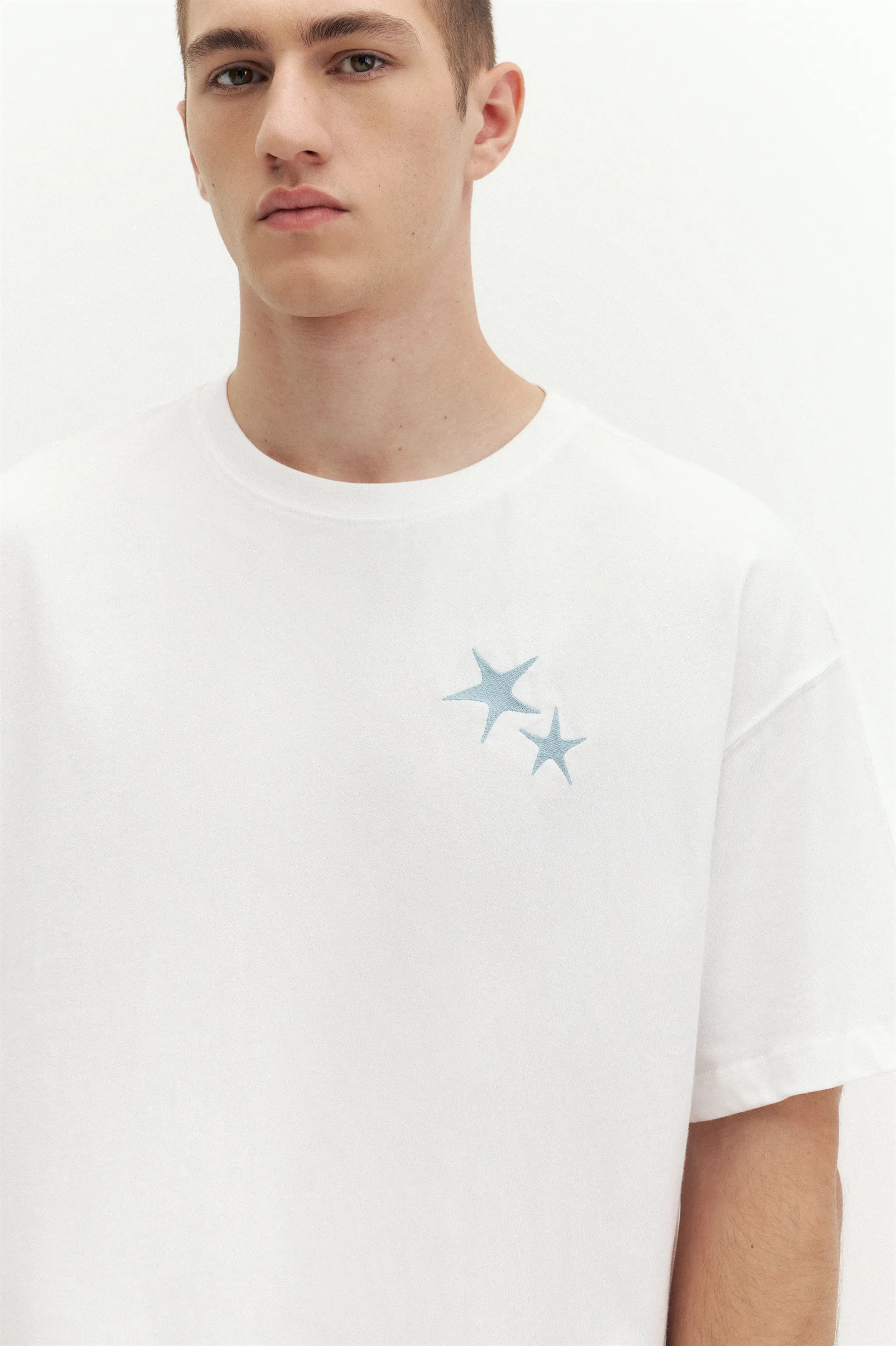 Pull&Bear T-shirt motif étoiles STWD — Blanc cassé