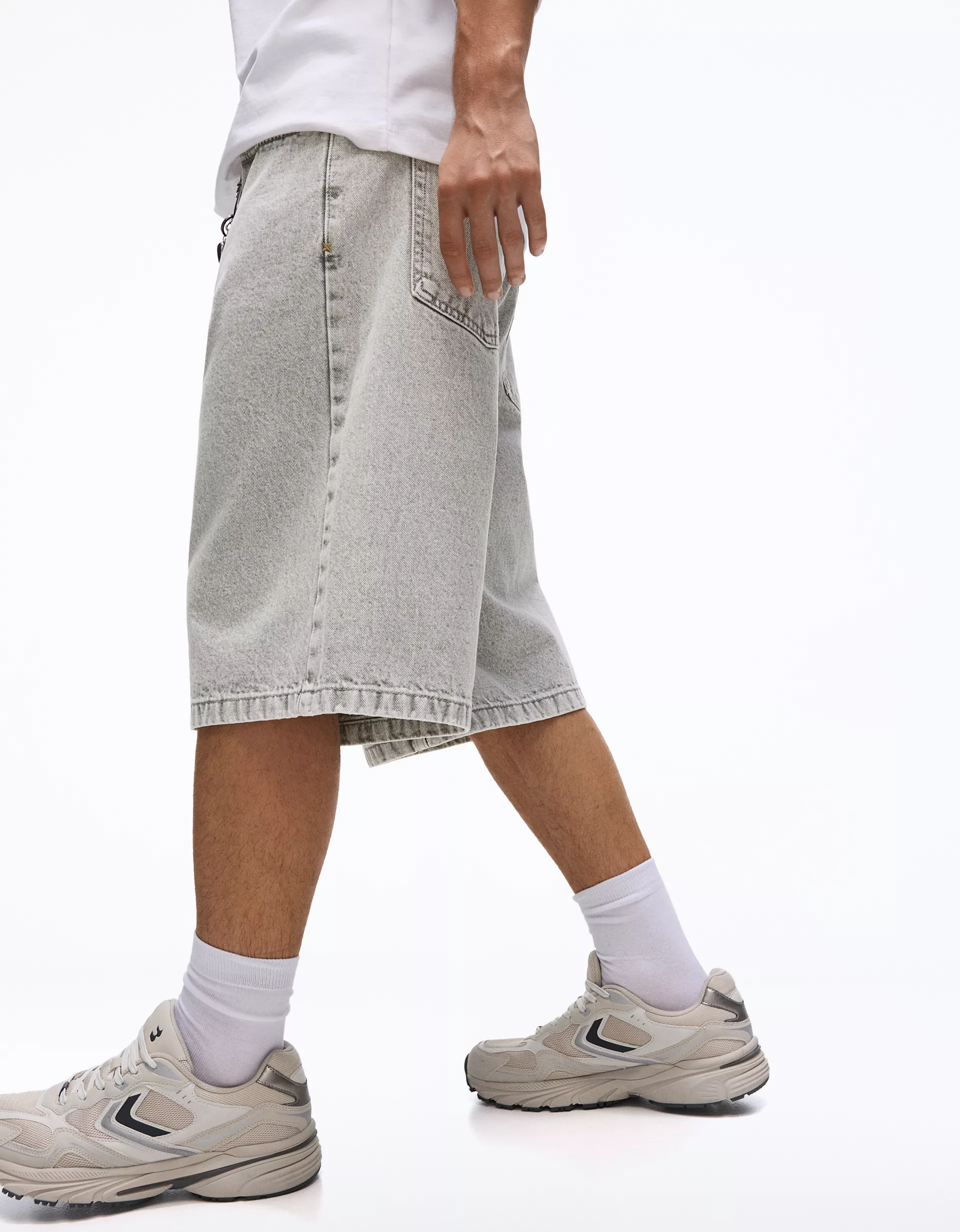 Bershka Baggy Denim Bermuda — Gris
