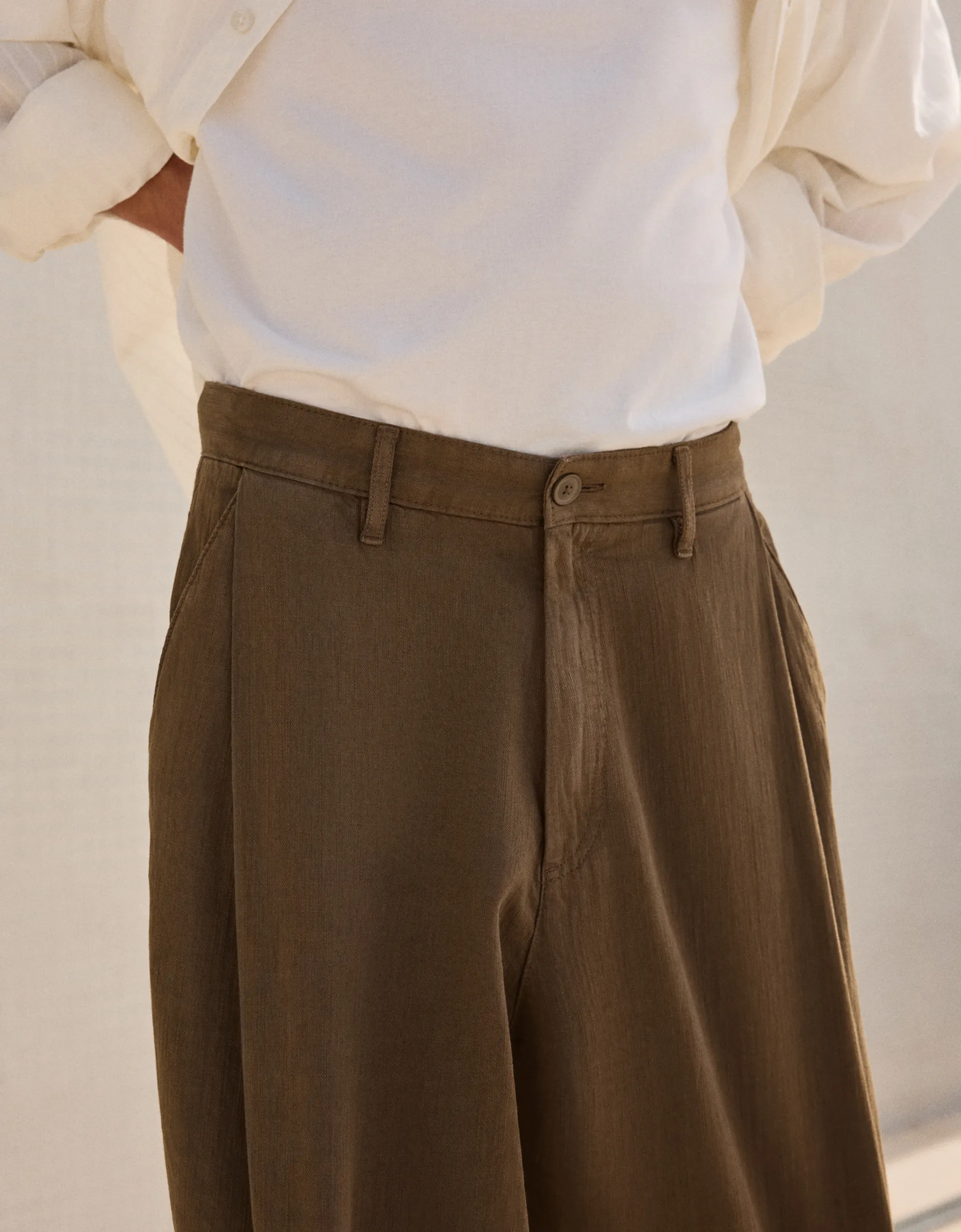 Bershka Super Baggy Linen-Blend Pants — Marron