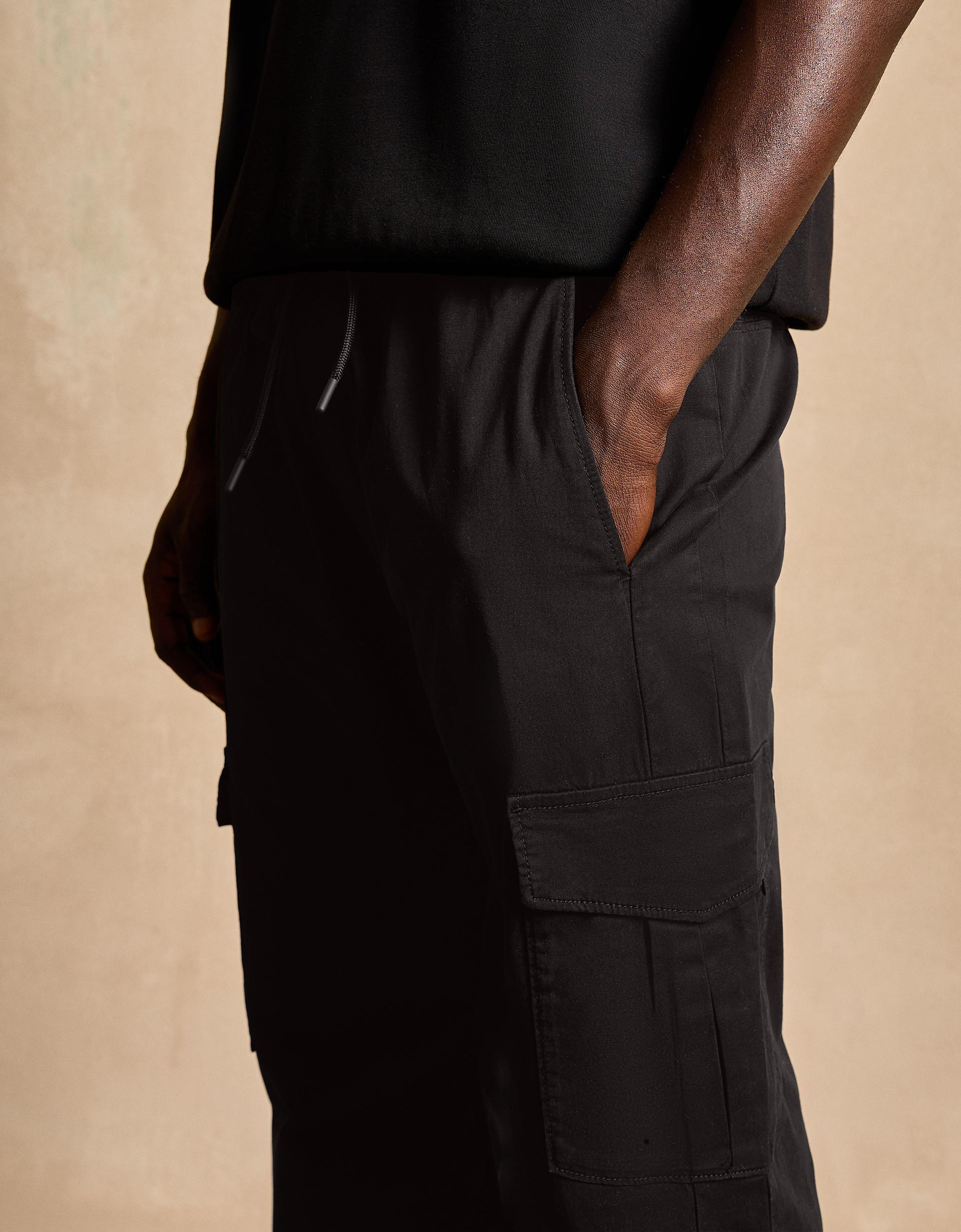 Bershka Cargo Jogger Fit Pants — Noir