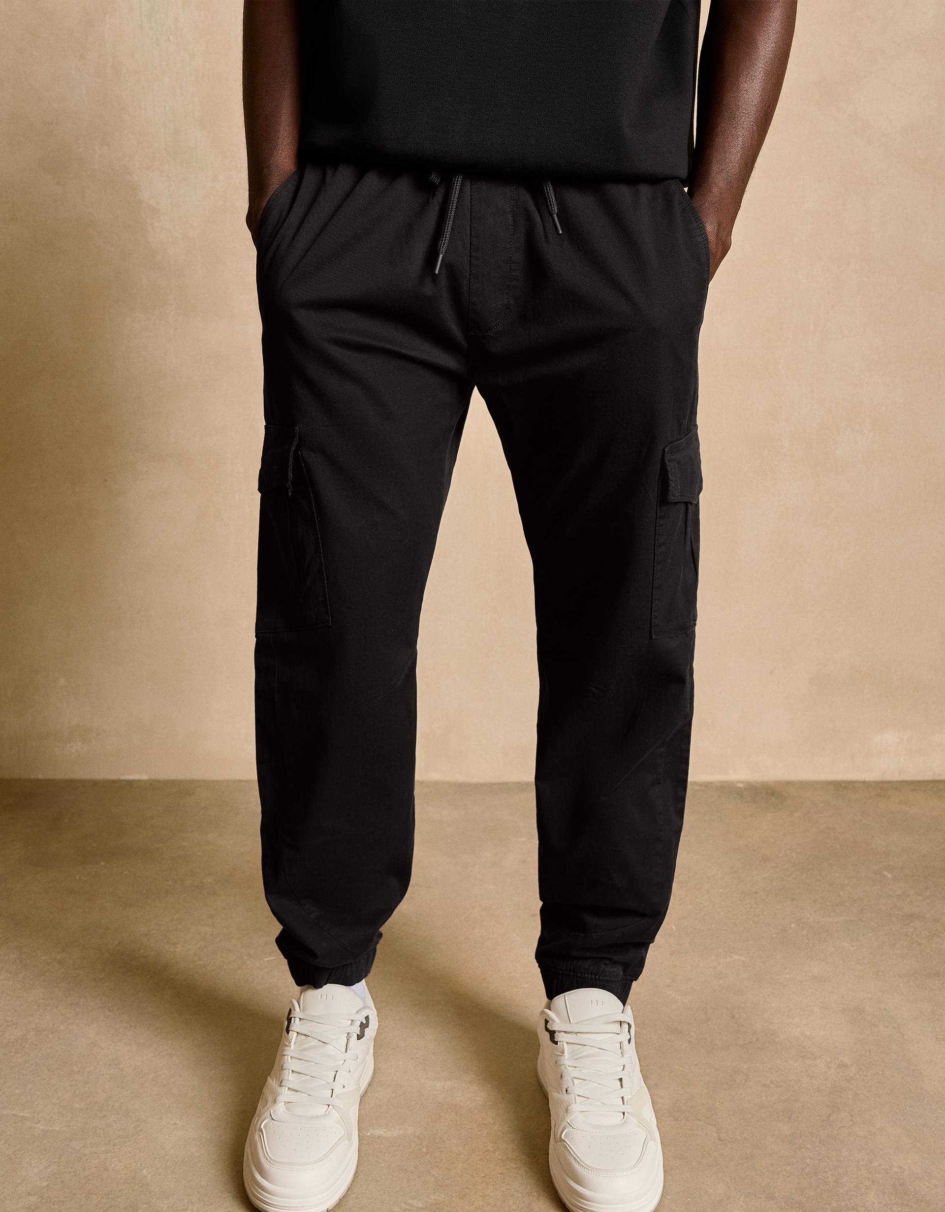 Bershka Cargo Jogger Fit Pants — Noir