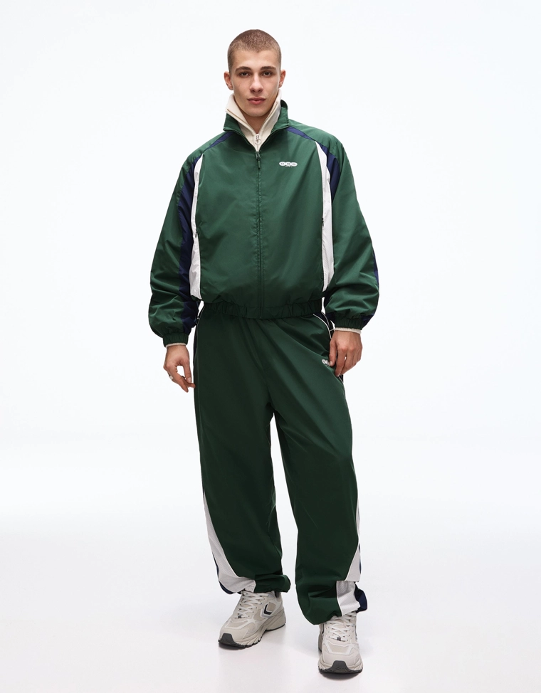 Bershka Tech Sport Green Jacket — Hunter