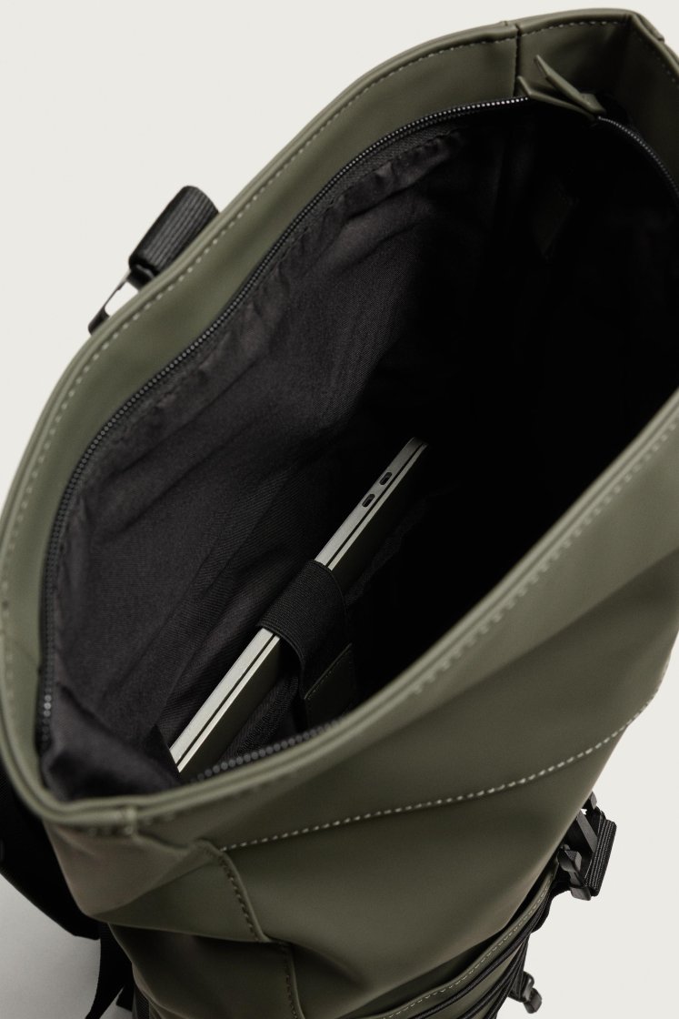 Zara SAC À DOS TECHNIQUE EFFET GOMME — Olive