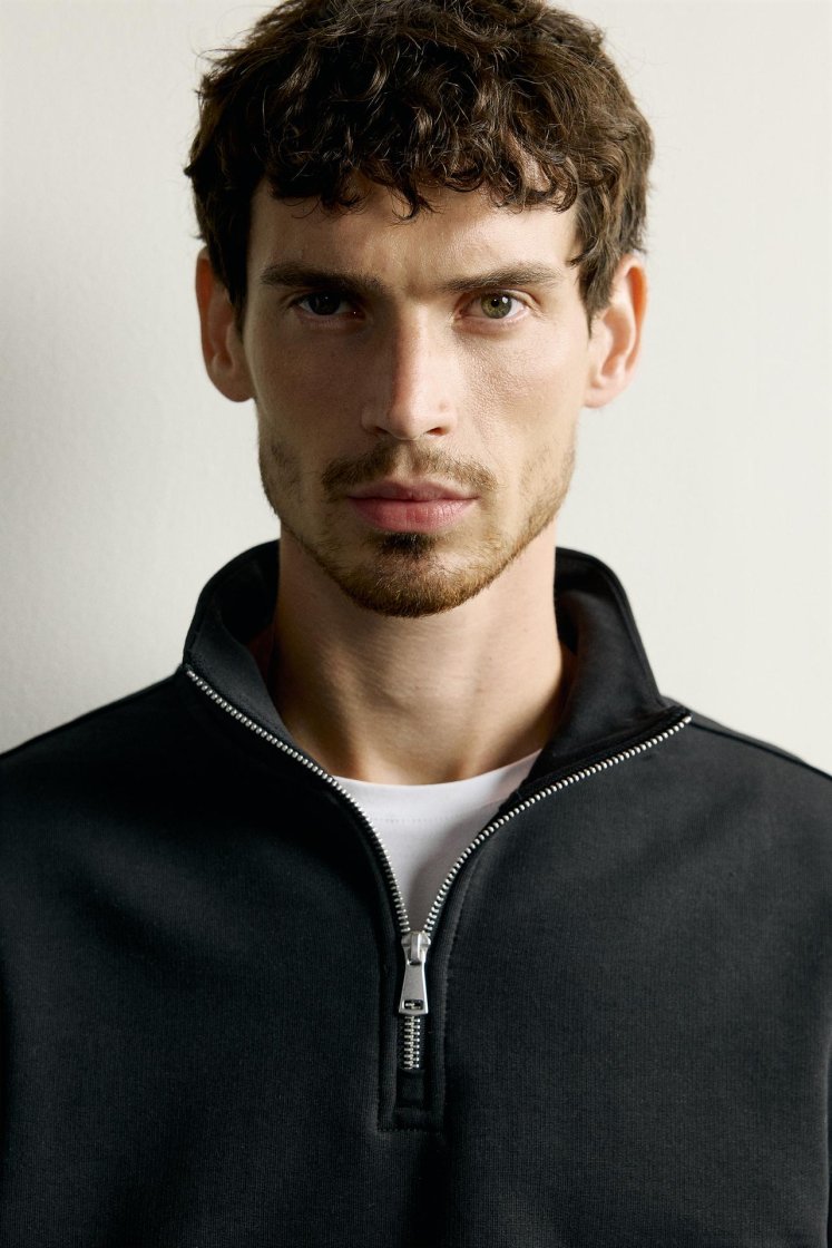 Zara Zip-Neck Basic Sweatshirt — Noir
