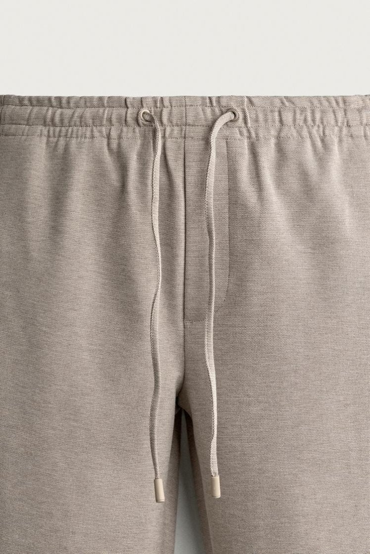 Zara Regular Fit Easy-Care Trousers — Marron foncé