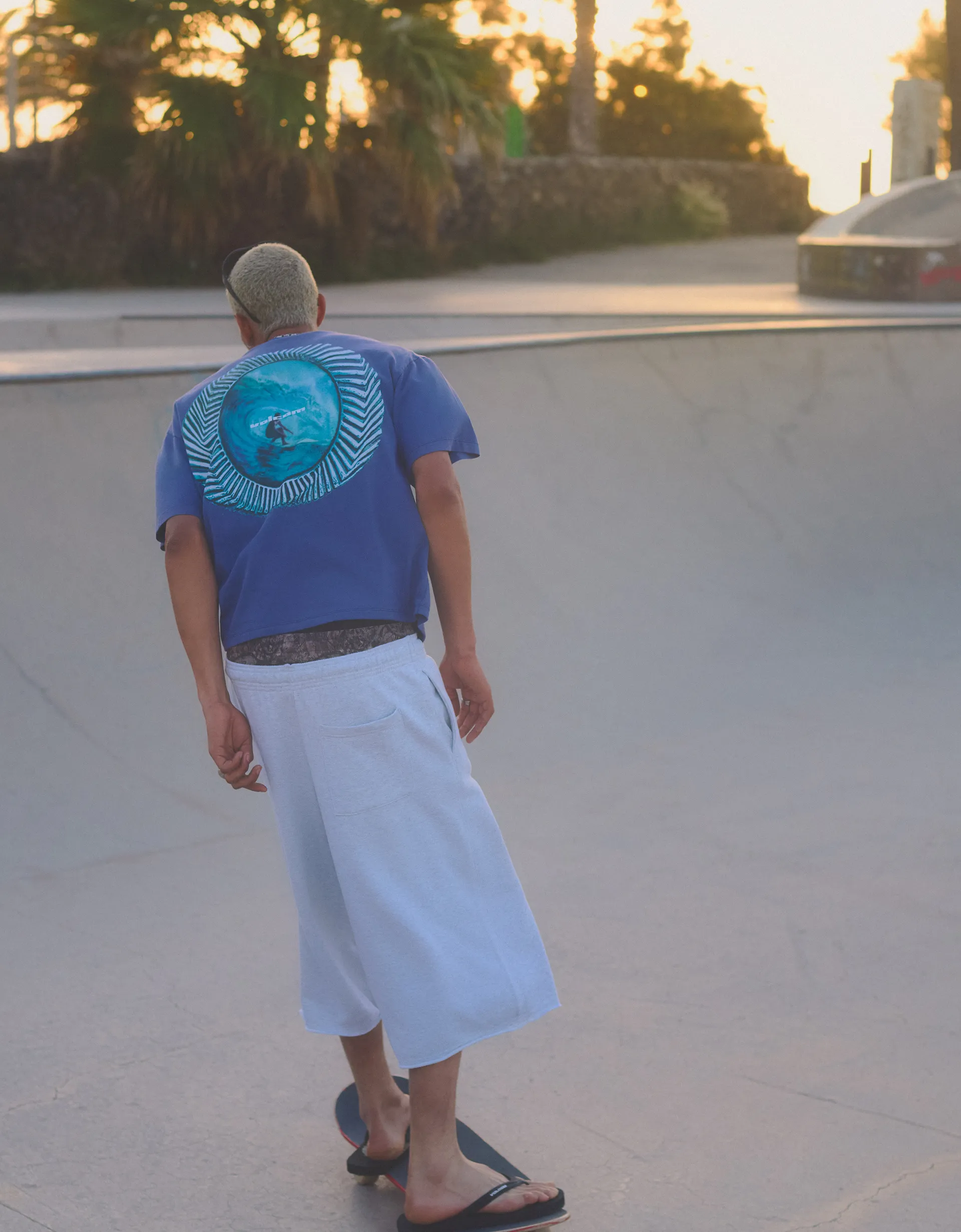 Bershka VOLCOM relaxed fit T-shirt — Light blue