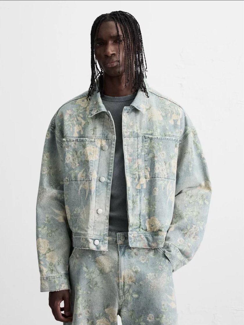 Light Blue Cropped Denim Jacket — Light Blue
