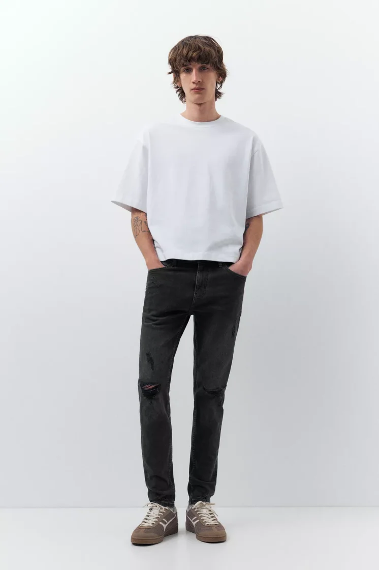 Pull&Bear Ripped Slim Fit Jeans — Black
