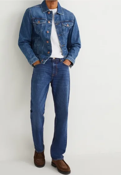 Jean Coupe Droite Bleu Foncé