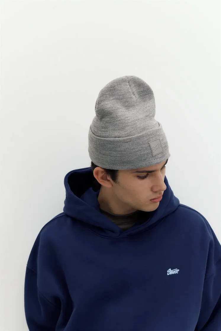 Pull&Bear STWD beanie — Light Grey