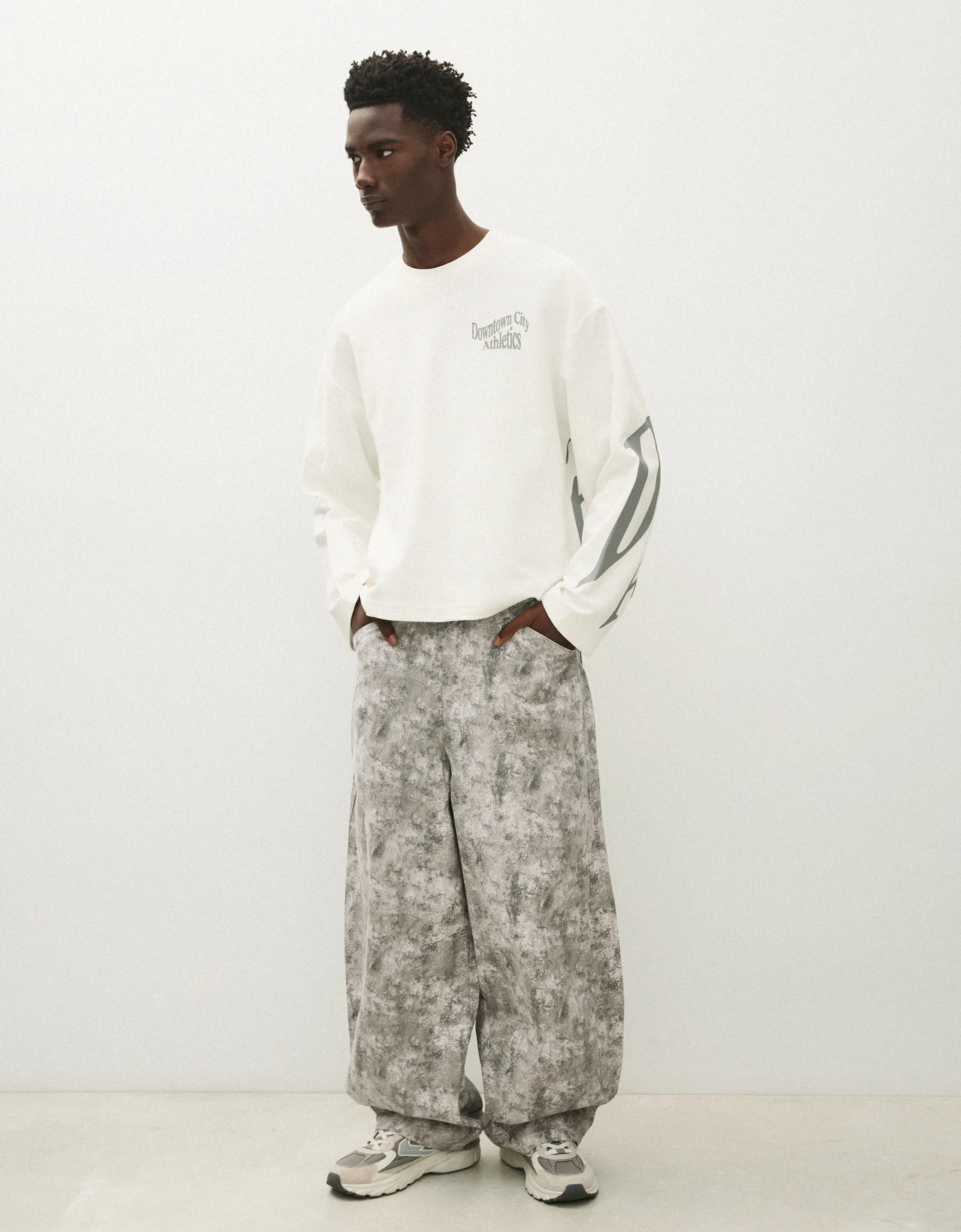 Bershka Plush Printed Sweatshirt — White