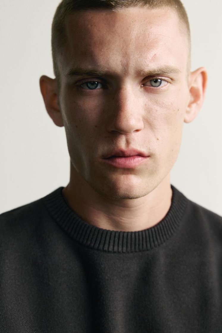 Zara Soft Relaxed Knit Pullover — Noir