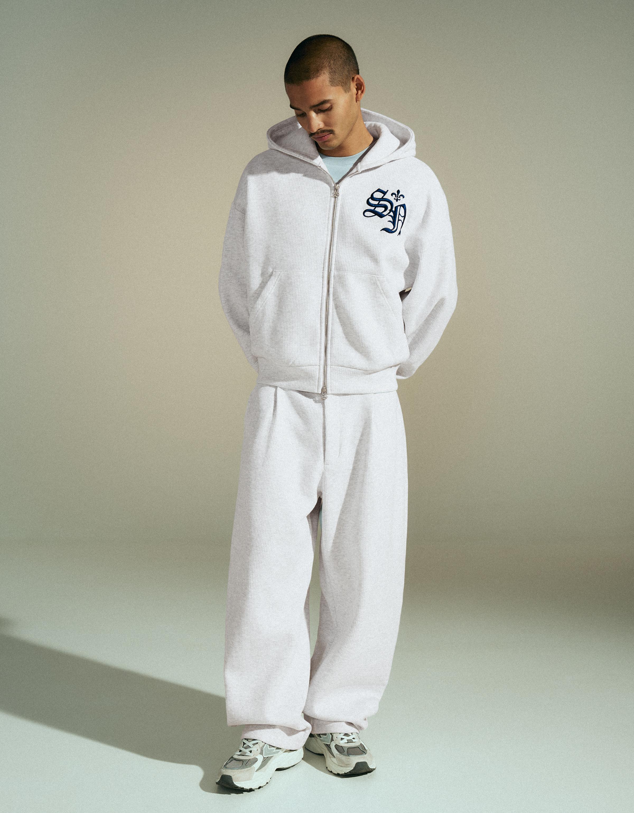 Bershka Embroidered waffle-knit hood sweatshirt — Grey