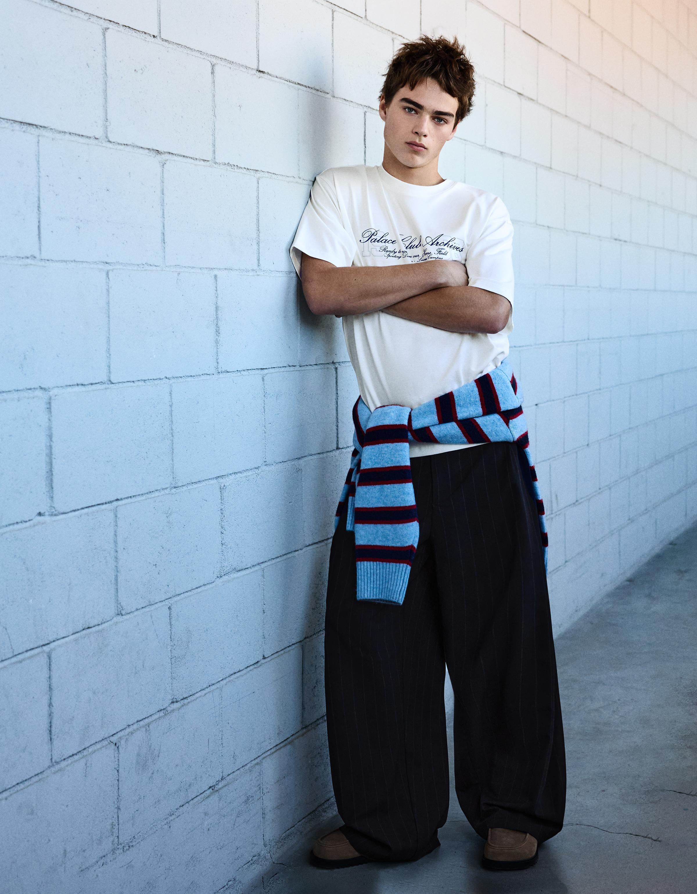 Bershka Relaxed Printed Tee — Blanc