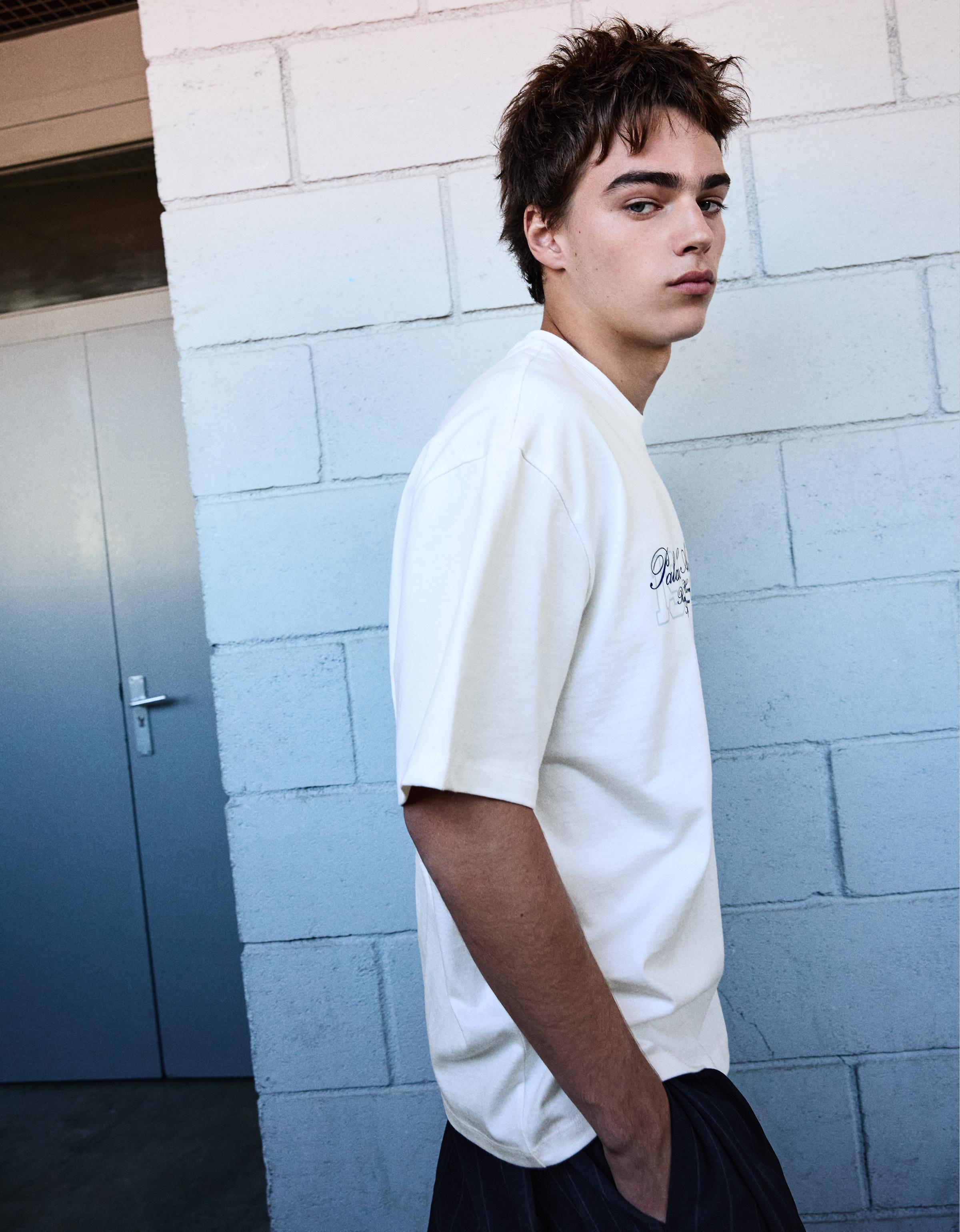 Bershka Relaxed Printed Tee — Blanc