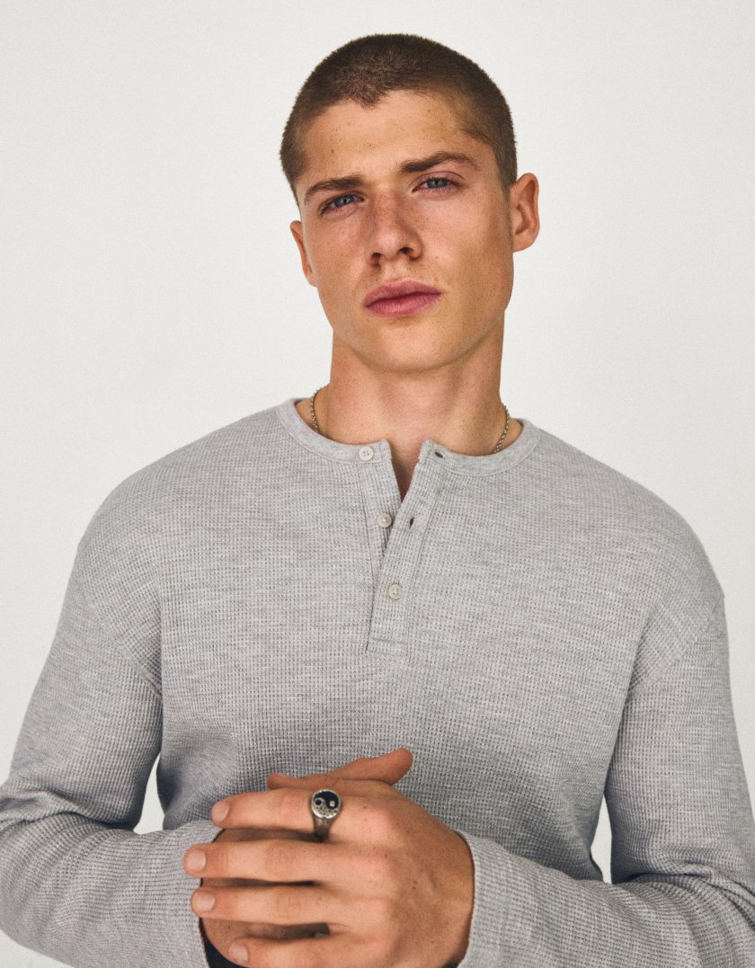 Bershka T-shirt slim à manches longues col tunisien — Grey